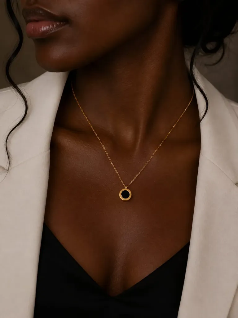 Noir Halo Necklace